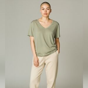 H&M Linen V-Neck Short Sleeve Tee Womens Size L NWOT